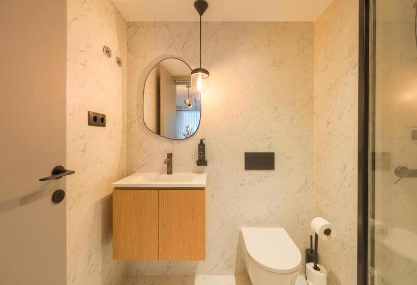 استودیو استاندارد با بالکن, Nôma Living Icon Apartments