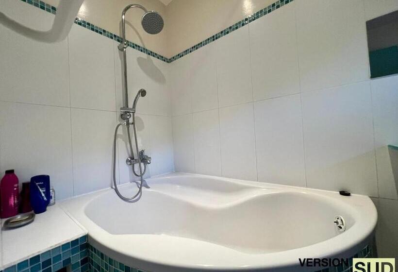 خانه 1 خوابه, Version Sud  Prestigieuse Villa Au Mont Faron
