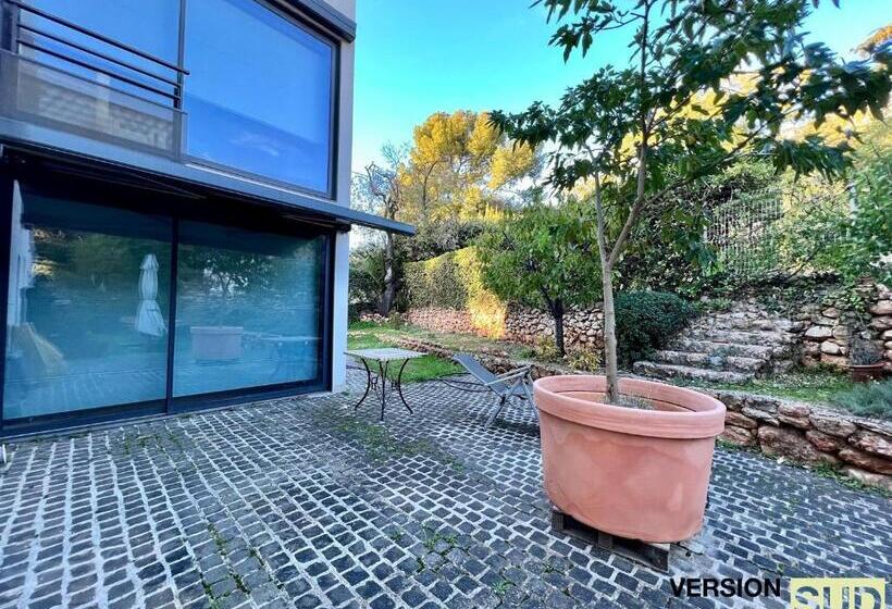 خانه 1 خوابه, Version Sud  Prestigieuse Villa Au Mont Faron