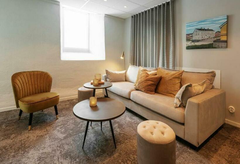 标准间, Spis Hotell Amber