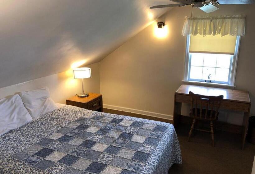 Дом 4 Спальни, Plantation Motel