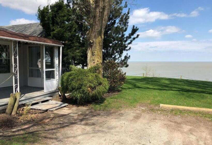 Дом 3 Спальни, Plantation Motel