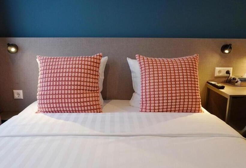 Quarto Estandar, Fogo Amsterdam