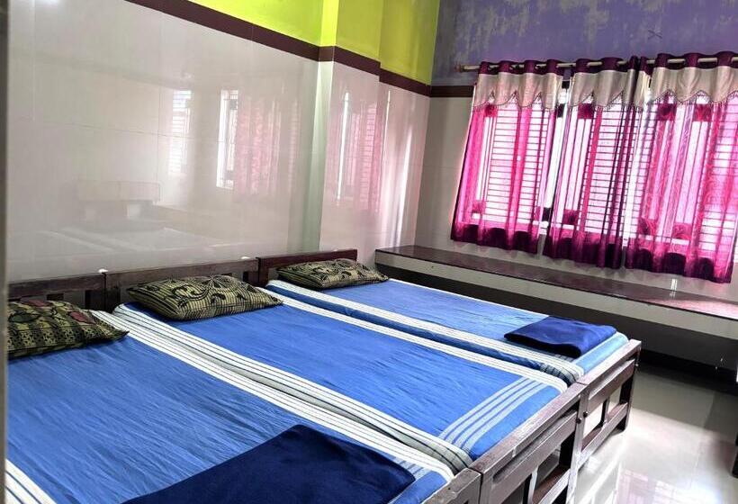 Трежместный Номер Economy, Chitramoola Tourist Home   Opp Temple Only 20 M