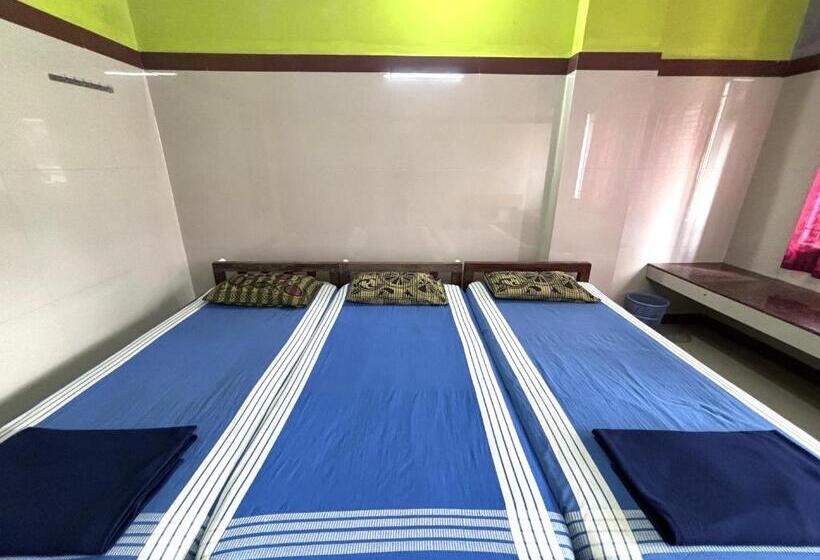 Трежместный Номер Economy, Chitramoola Tourist Home   Opp Temple Only 20 M
