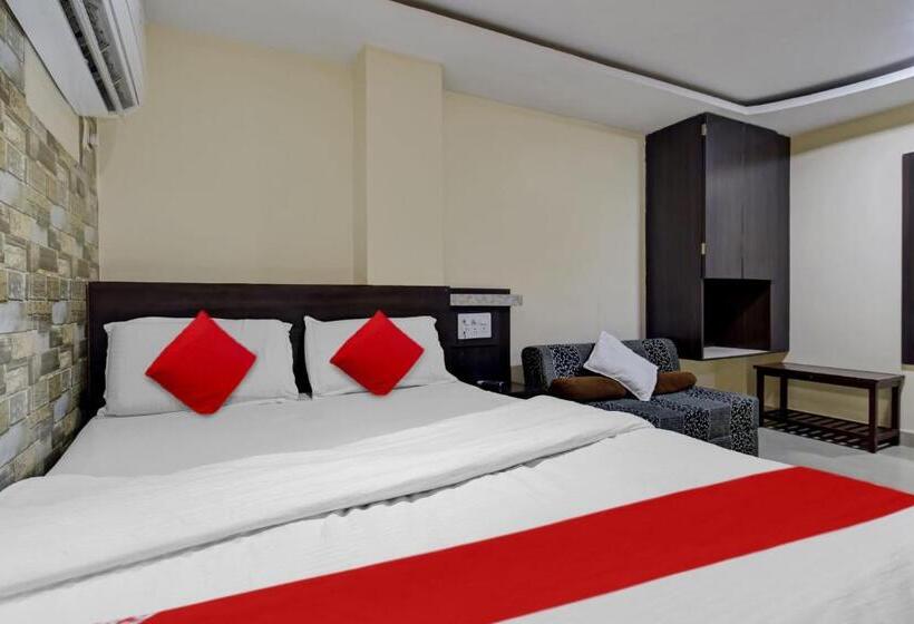 Трехместный Номер Классика, Oyo Hotel City Palace