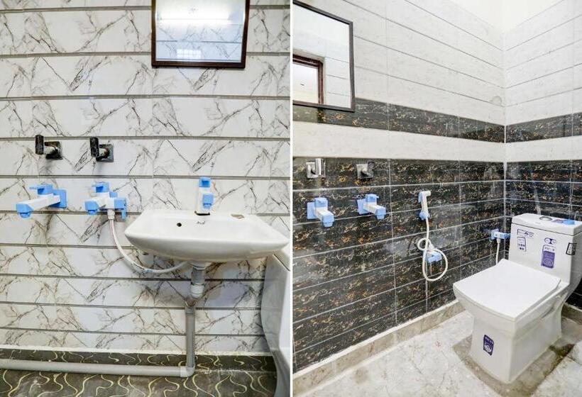 اتاق کلاسیک سه تخته, Oyo Hotel Divine