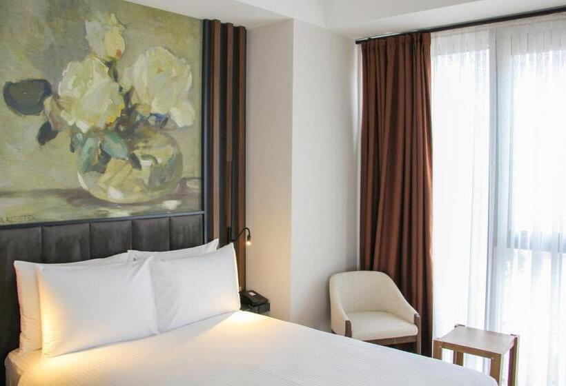 اتاق لوکس با تخت بزرگ, S Class Hotel Convention Center