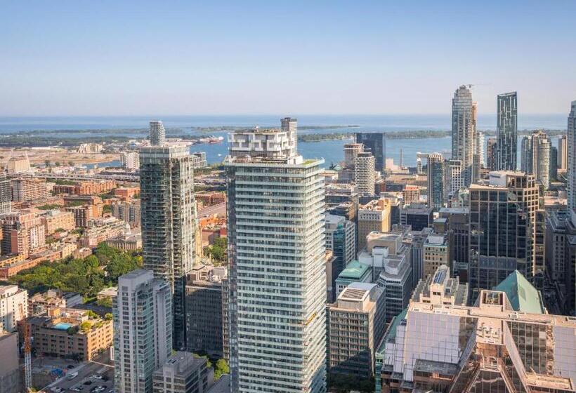 Apartamento Superior 1 Dormitório, Designer 1br + Study Suite   Cn Tower/skyline View
