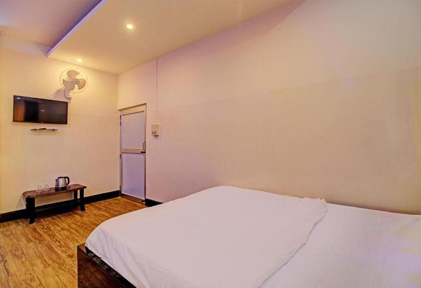 اتاق کلاسیک سه تخته, Oyo Ganapati Bhawan Homestay