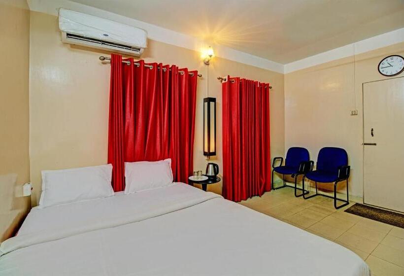 اتاق لوکس سه تخته, Oyo Ganapati Bhawan Homestay
