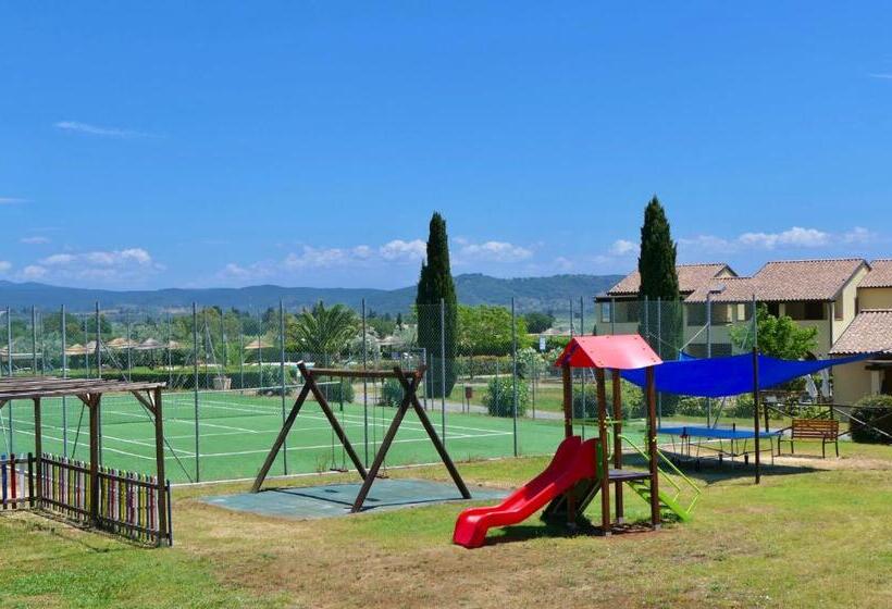 آپارتمان 1 خوابه همکف, Isa Apartments 4 Beds, Ground Floor With Private Outdoor Area, In Residence With Swimming Pool