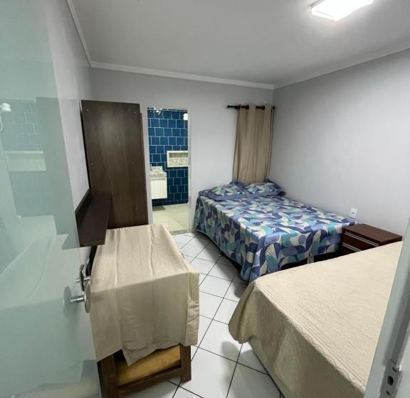 标准三人间, Residencial Berakah