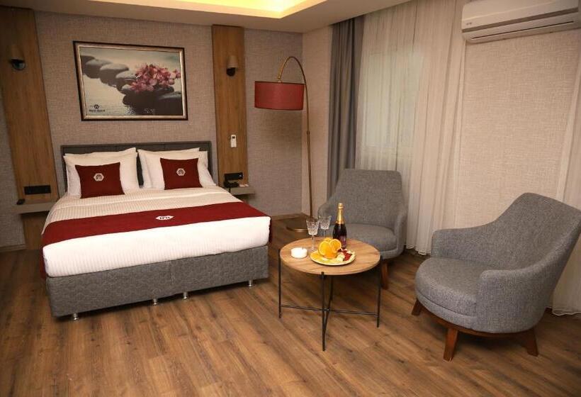 سوییت لوکس, Rush Hotel Tokat