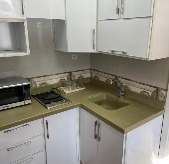 استودیو استاندارد با تخت کینگ, مسكن النخبة Green Elite Residence,umluj