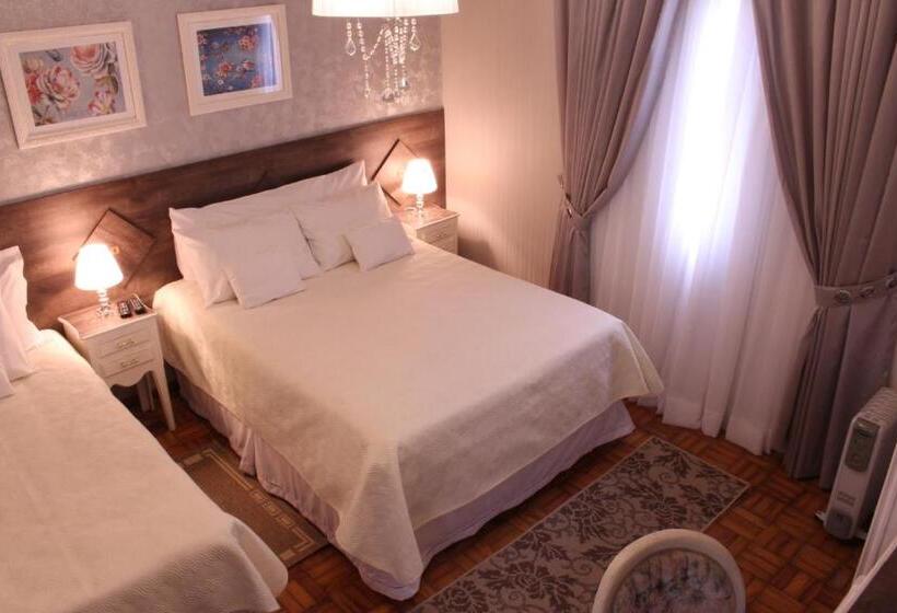 اتاق استاندارد سه نفره, Pousada Suisse