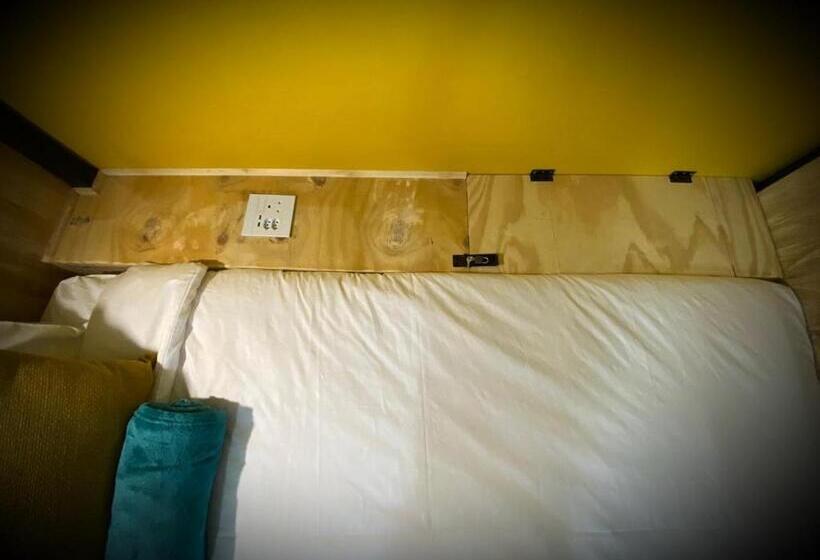 공동 객실, Uthando Backpackers Lodge