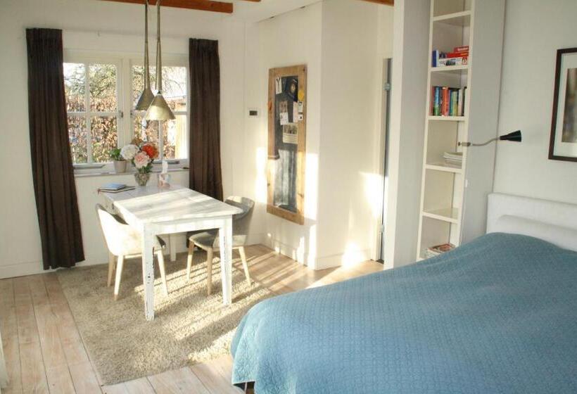 Номер Deluxe Кровать Кинг, B&b De Sprokkeltuin