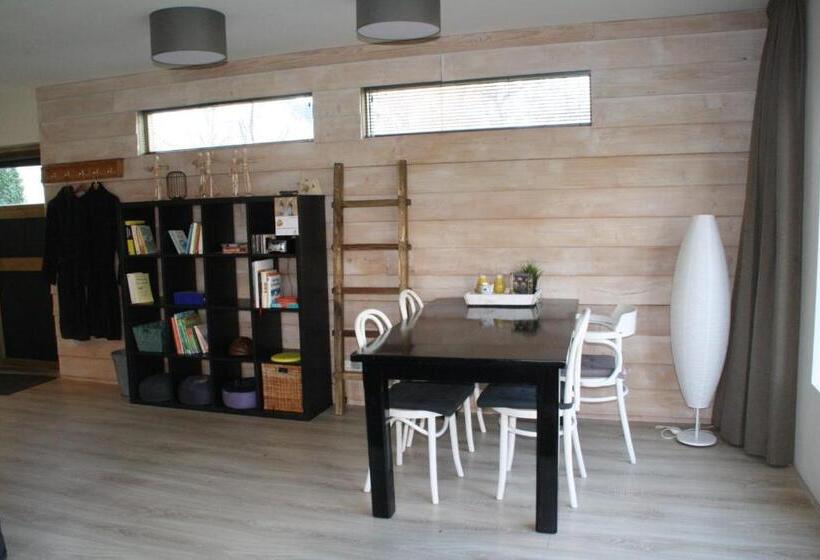 샬레, B&b De Sprokkeltuin