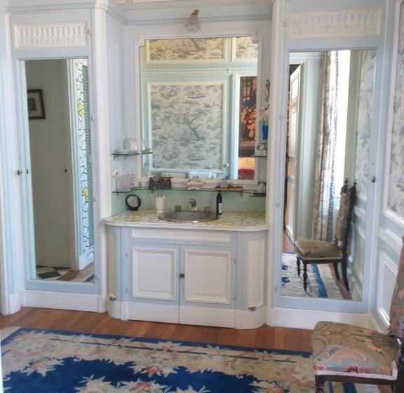 Номер Deluxe, Chateau Du Guérinet D Orchaise