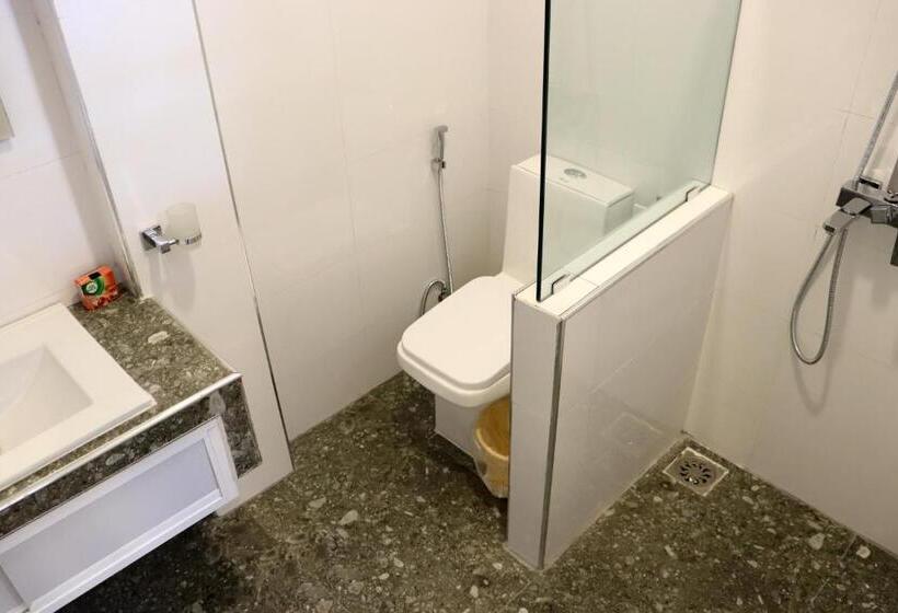 اتاق لوکس با بالکن, Welcome Inn Mirissa
