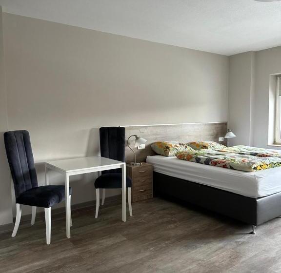 スタンダードスタジオ, Monteur Zimmer Bad Bentheim