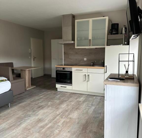 スタンダードスタジオ, Monteur Zimmer Bad Bentheim