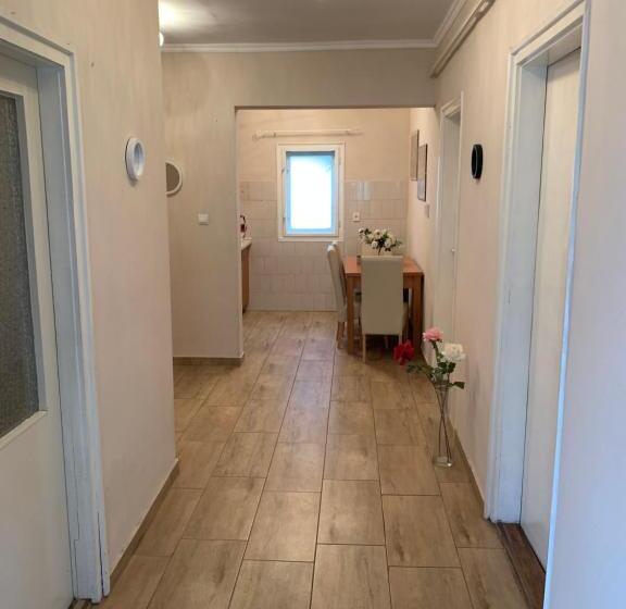 Номер Стандарт Совместная Ванная, Leander House