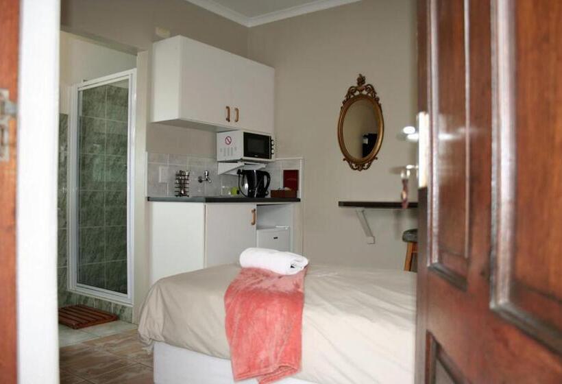 اتاق استاندارد یک نفره, Room In Bb   Springbok Single Room   Amarachi Bed Breakfast