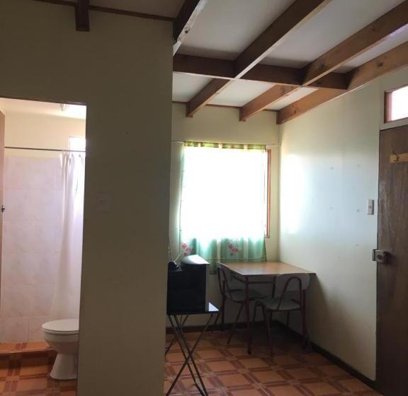 Номер Стандарт, Hostal Amunategui