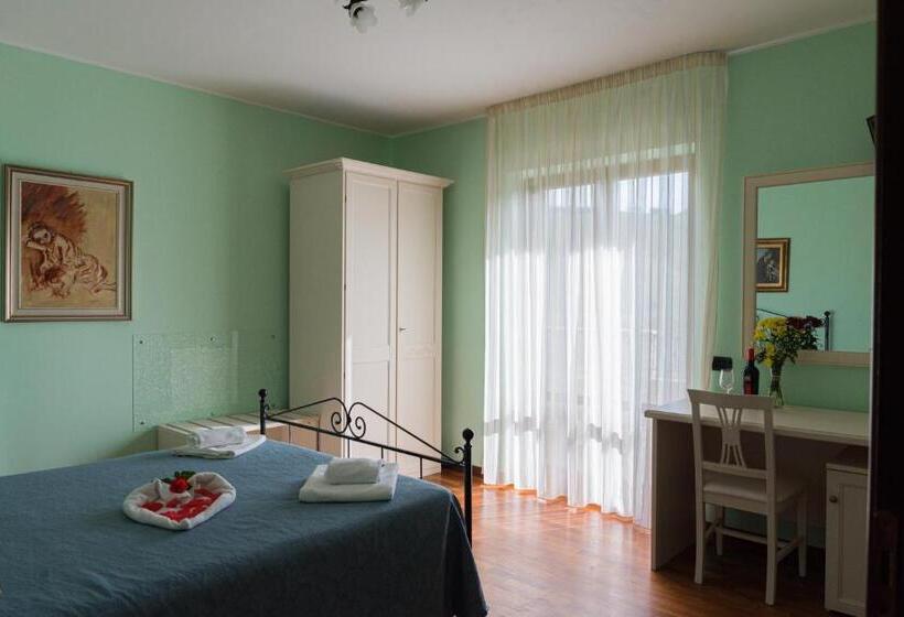 Номер Стандарт, Agriturismo Il Crinale