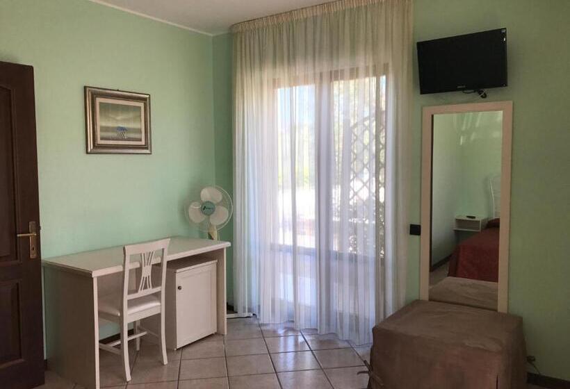 Семейный Номер Вид на Сад, Agriturismo Il Crinale