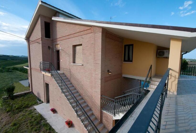 Номер Стандарт, Agriturismo Il Crinale
