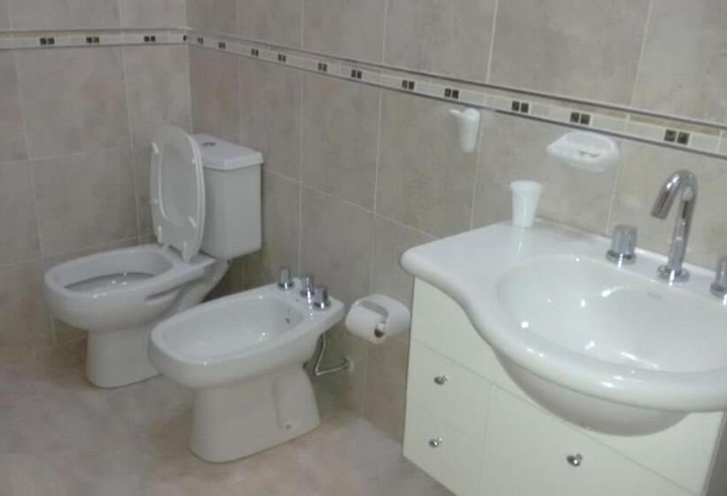 Трехместный Президентский, Escala Uno