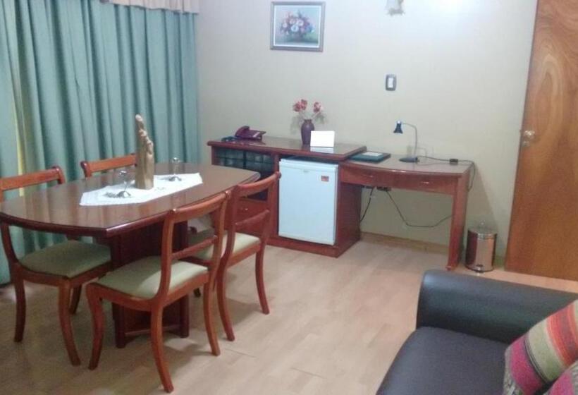 Люкс Deluxe Кровать Кинг, Escala Uno