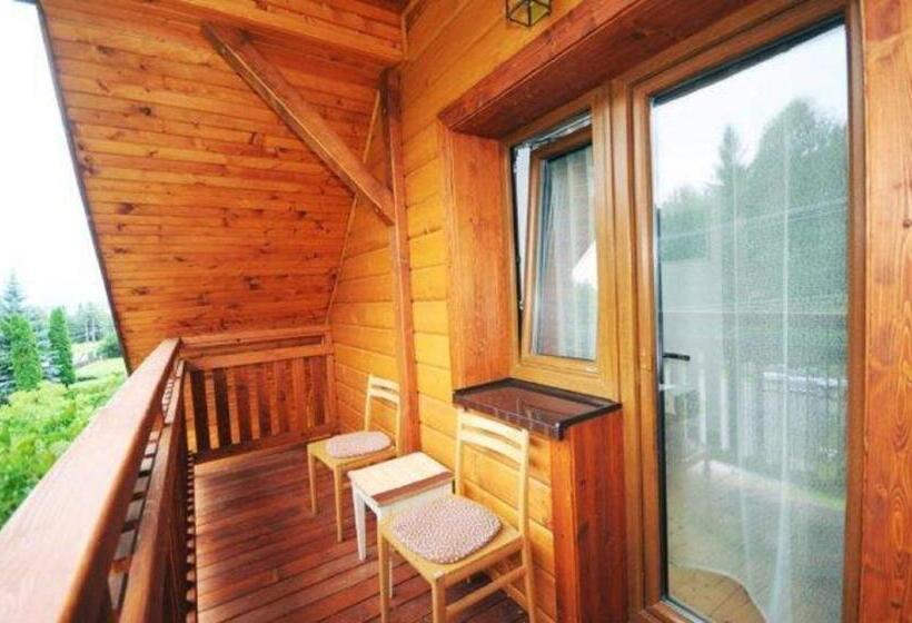 발코니가 있는 4인용 스탠다드 룸, Penzion U Hološov