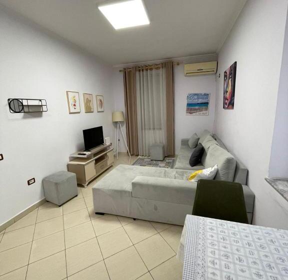 침실 1개 발코니 아파트, Budget Retreat Tirana & Studios