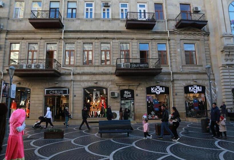 标准单人间, Solo Boutique
