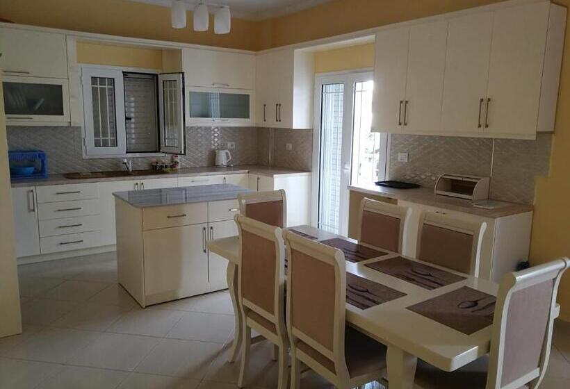 آپارتمان لوکس 1 خوابه, Emi S Villa
