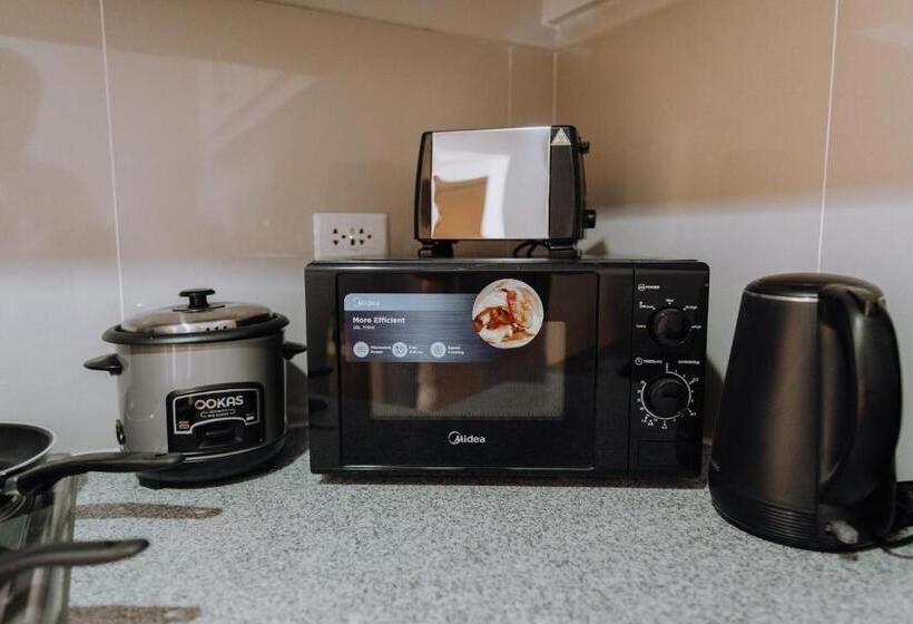 침실 1개 발코니 아파트, Uptown Parksuites Elegant 1br With Balcony And Washer
