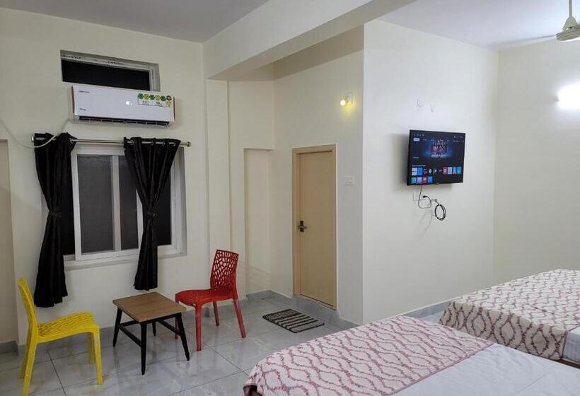 家庭套房, Deepak Retreat