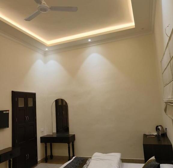 Номер Superior, Heritage Haveli Varanasi