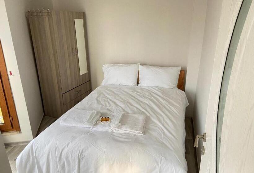 Полулюкс Повышенной Комфортности, La Perato Suites