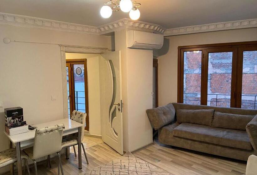 Люкс Повышенной Комфортности, La Perato Suites