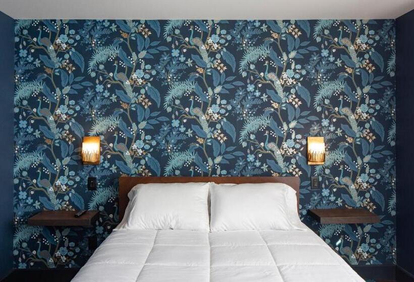 Номер Deluxe с Балконом, Shelburne Springs