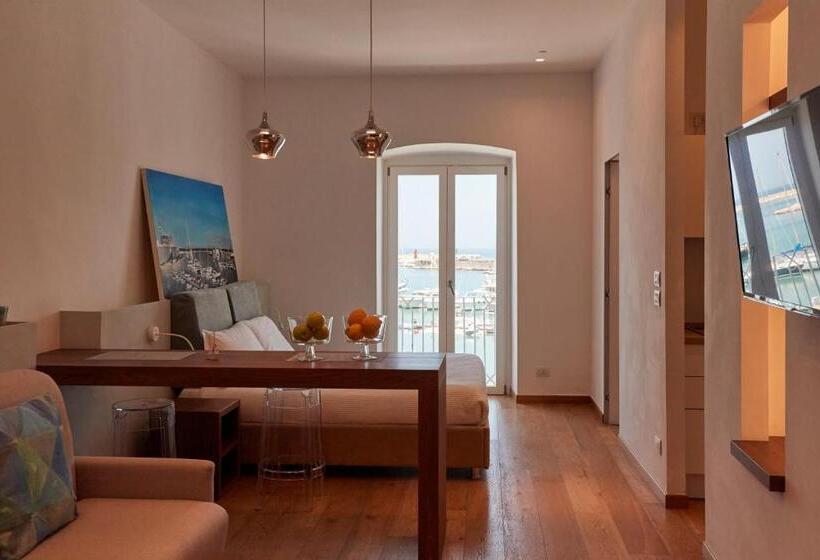 اتاق سوپریور چهار تخته, B&b Suite Home Trani Port View