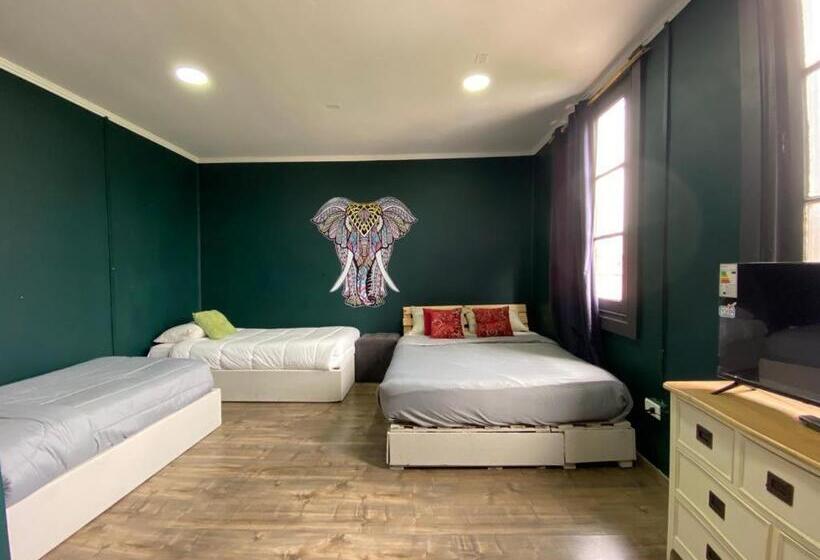Семейный Номер, Hostal La Casona