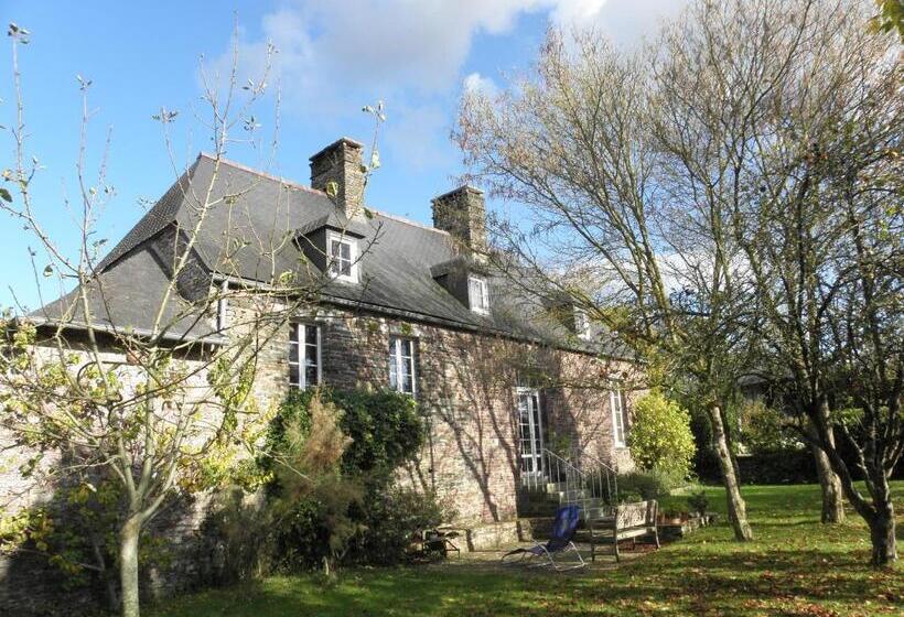 Четырехместный Номер Стандарт Вид на Сад, Le Presbytère De Brectouville