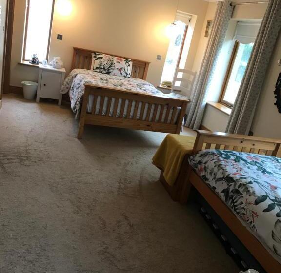 Семейный Номер, Laithreach Briuin B&b W23e0h9