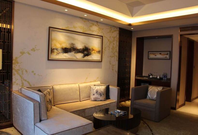 سوییت اجرایی, Golden Eagle Summit Hotel Yancheng
